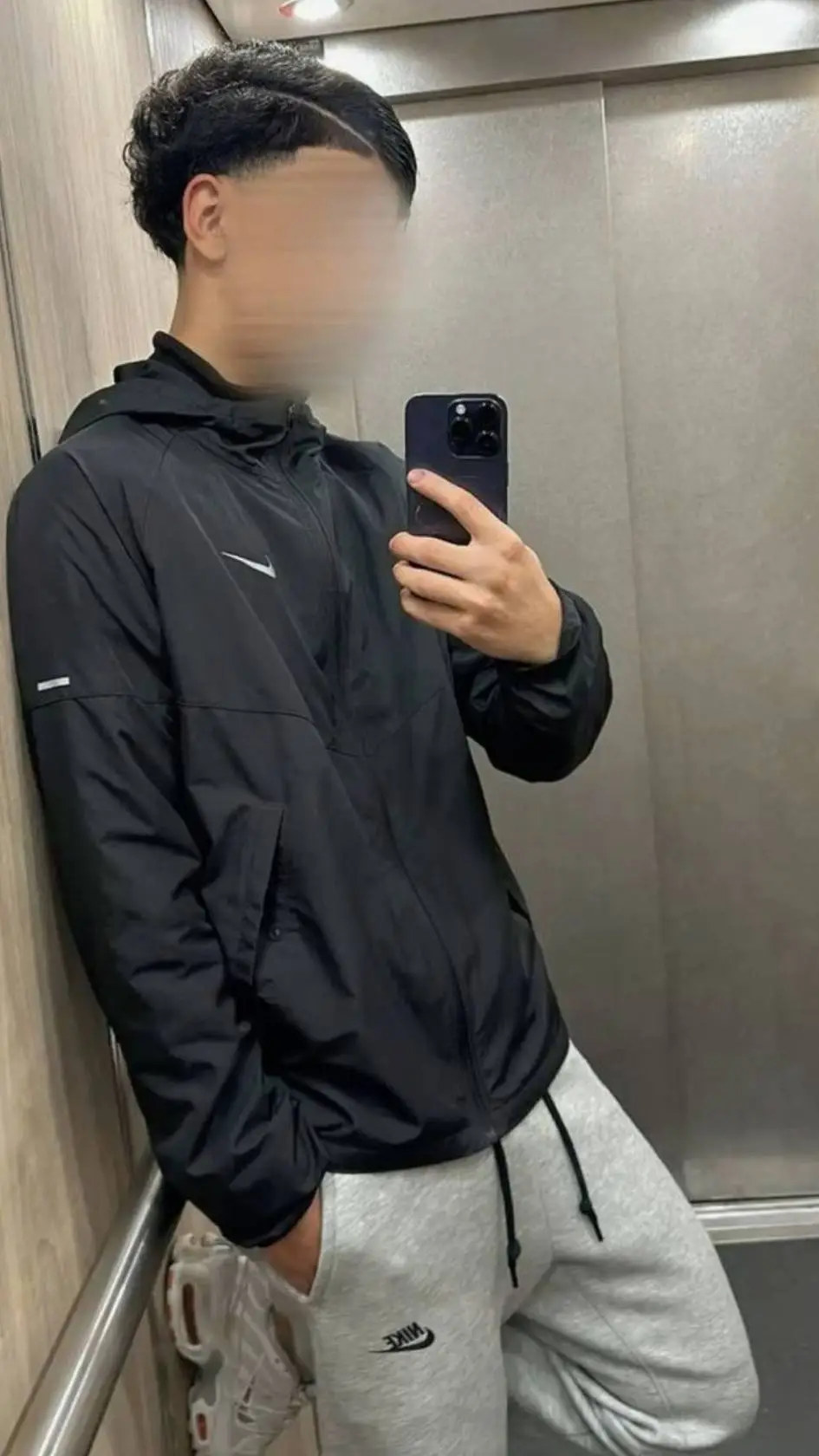 ai character: yanis background