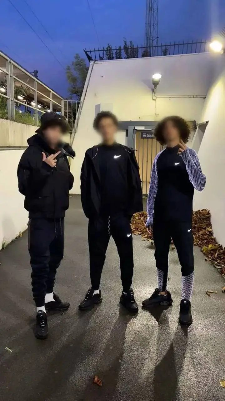 ai character: oha yanis youneffe background