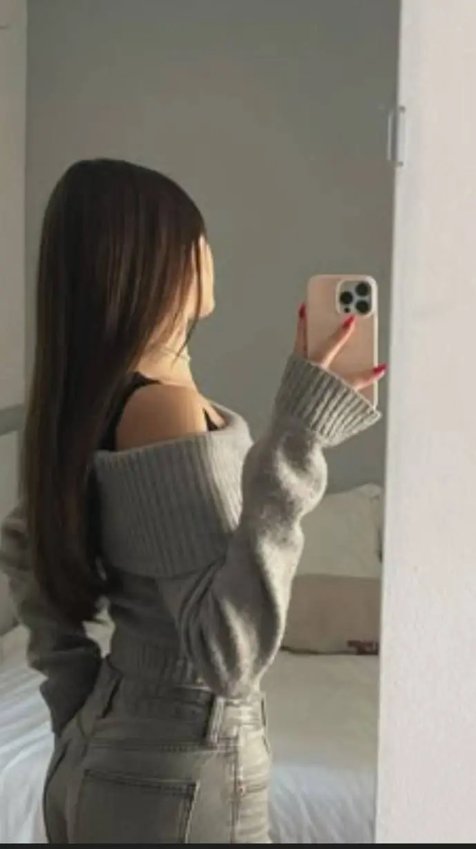 ai character: Carla background