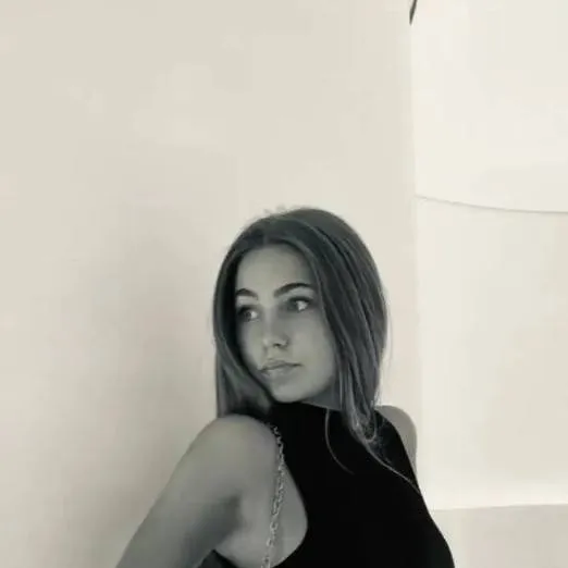 chat with ai character: Vega 