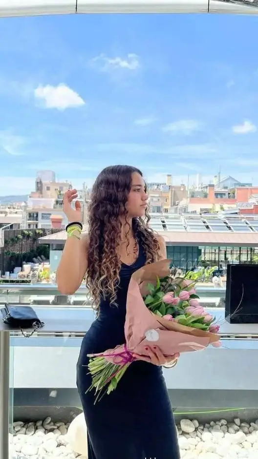 ai character: Maria background