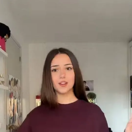 chat with ai character: Arianda Molina(Ari