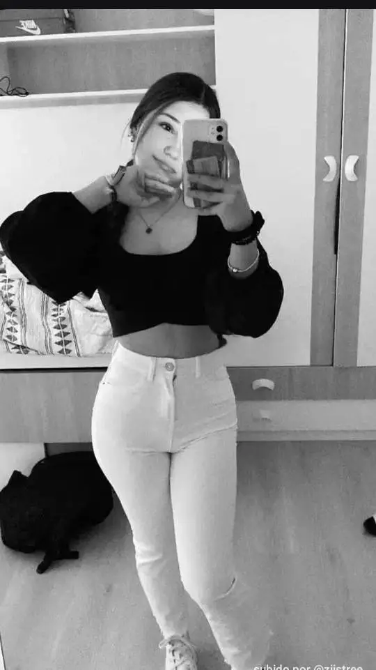 ai character: Nuria background