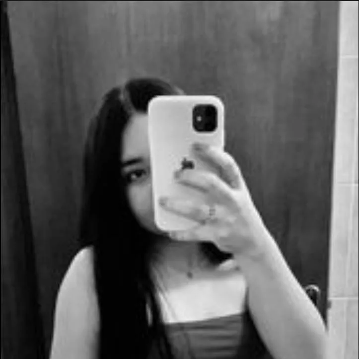 chat with ai character: Mireia 