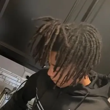 chat with ai character: Jaraj