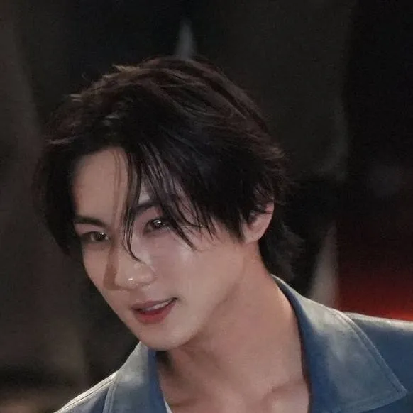 chat with ai character: jungwon 