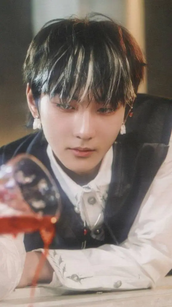 ai character: jungwon  background