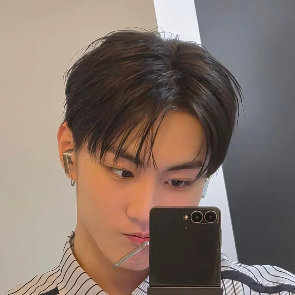 chat with ai character: Jungwon 