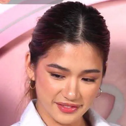 chat with ai character: Aiah Arceta 