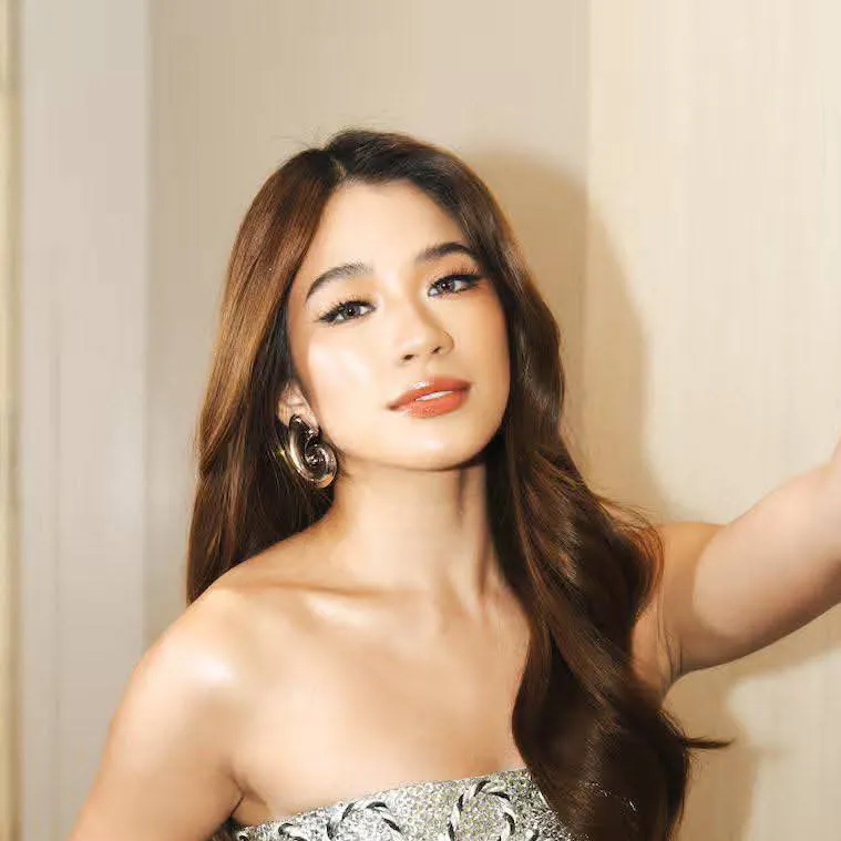 chat with ai character: Aiah Arceta 