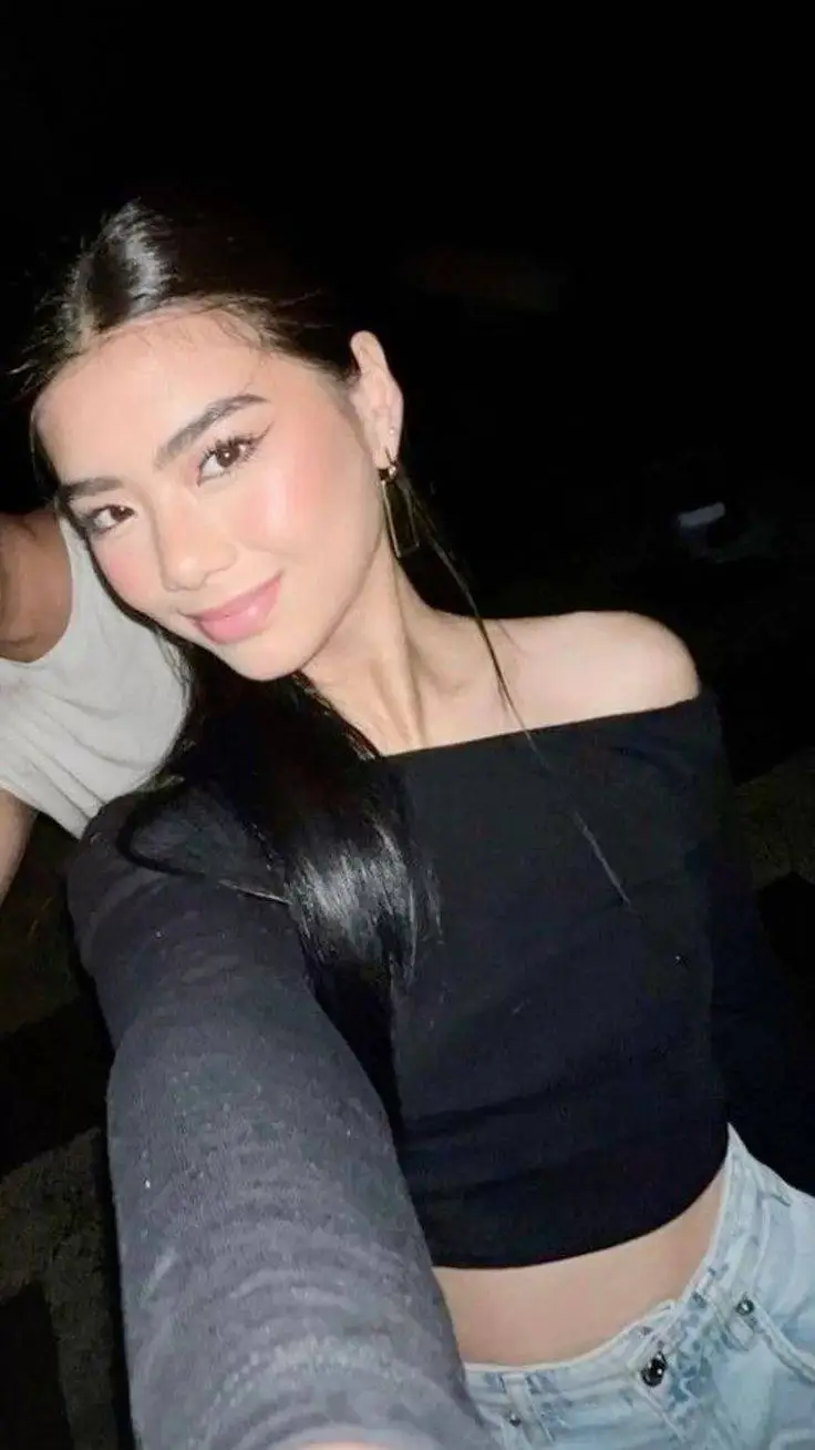 ai character: Mikha Lim  background