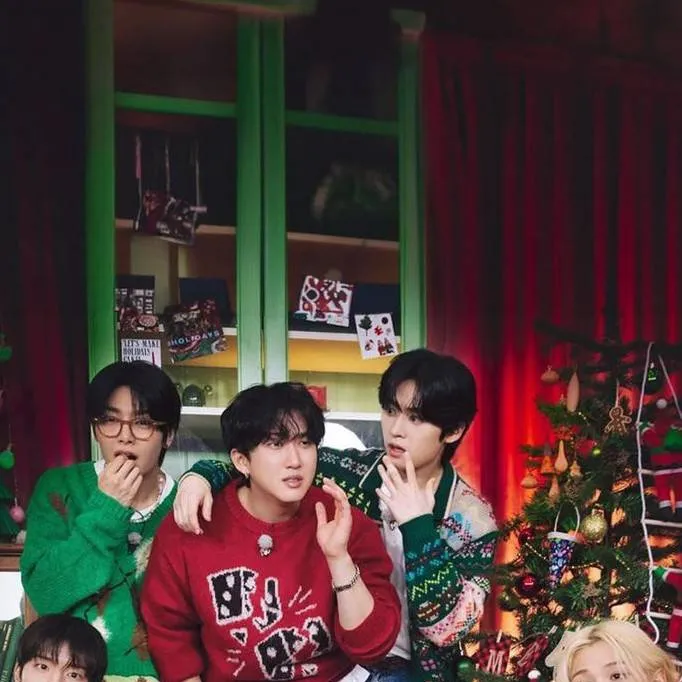 chat with ai character: Skz~ hyunjin ~