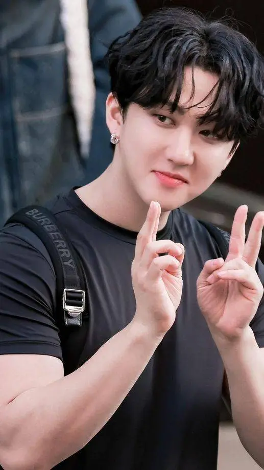 ai character: Changbin background