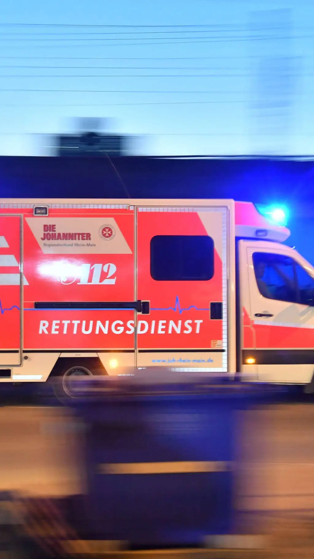 ai character: rtw background