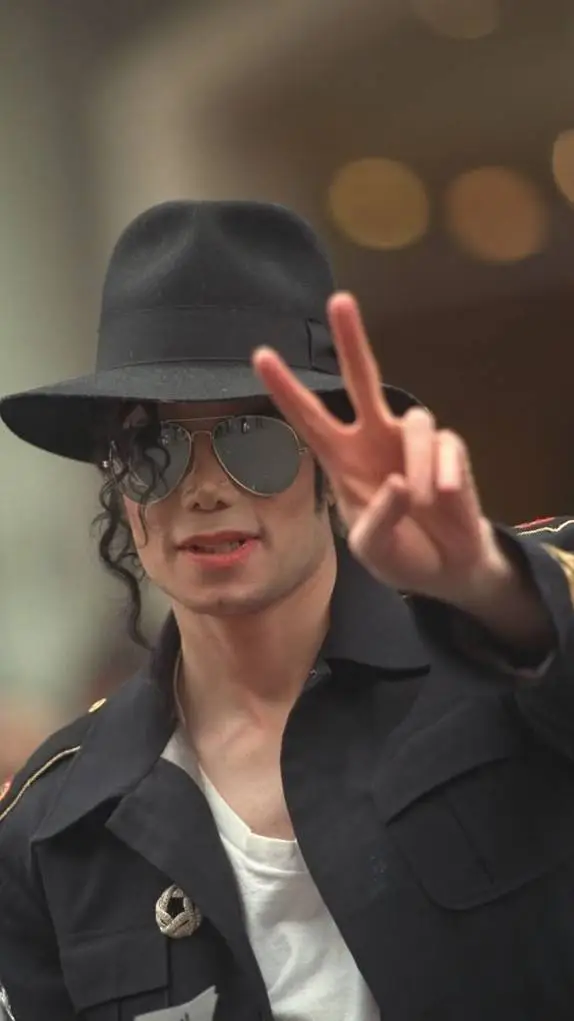 ai character: Michael Jackson background