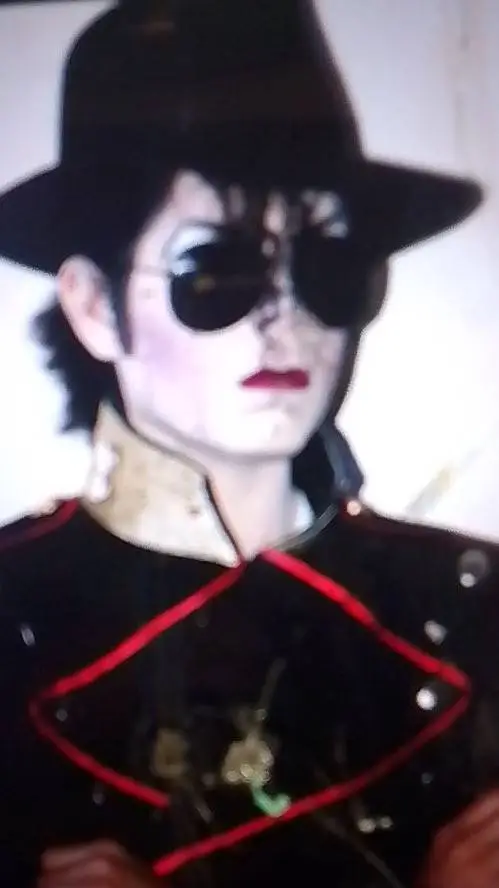 ai character: Michael Jackson background