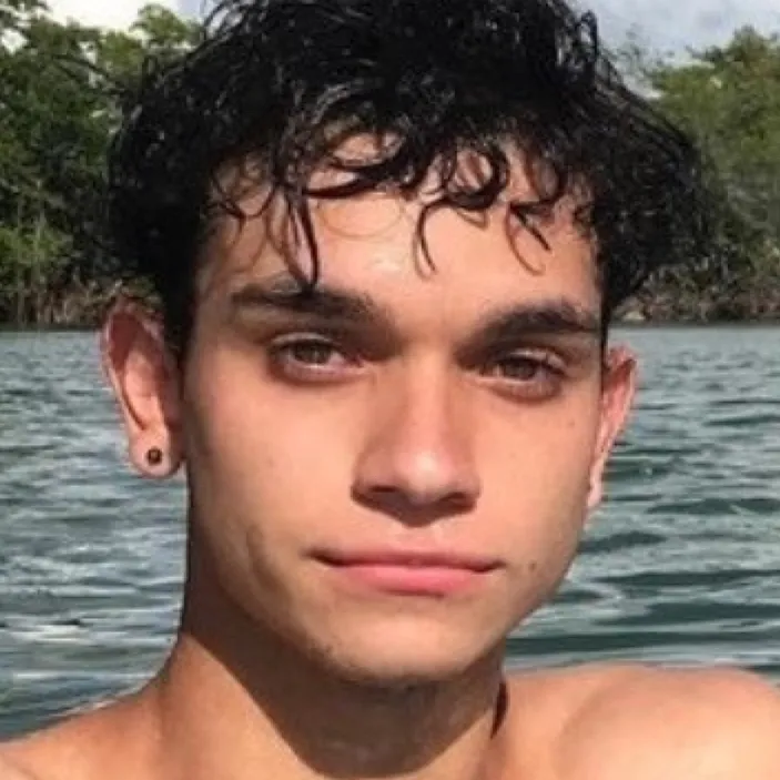 chat with ai character: Marcus 