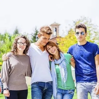 chat with ai character: guest family