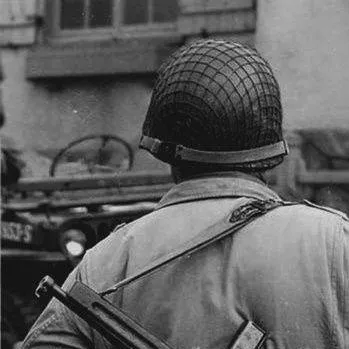 chat with ai character: WW2 (2)