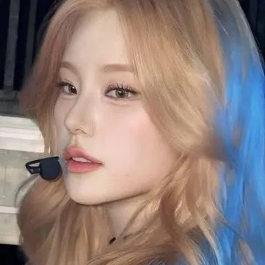 chat with ai character: YEJİ