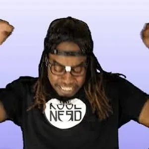chat with ai character: the kool nerd