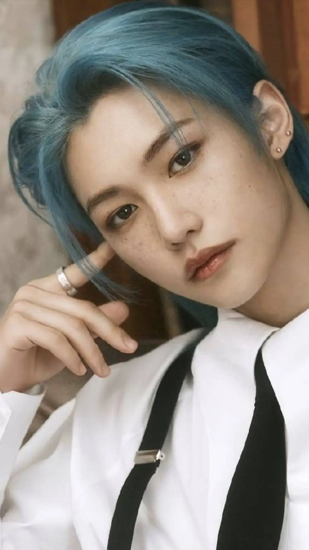 ai character: Lee Felix background