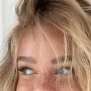 chat with ai character: ￼ Oakley (sister)