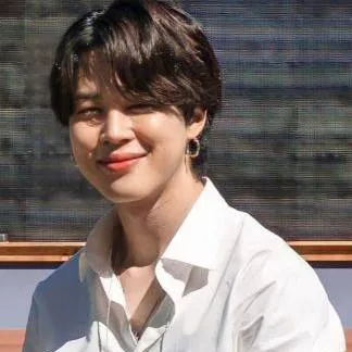 chat with ai character: Park jimin 
