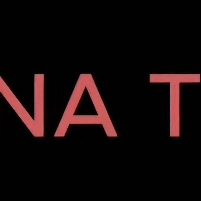 chat with ai character: Coolkid gray