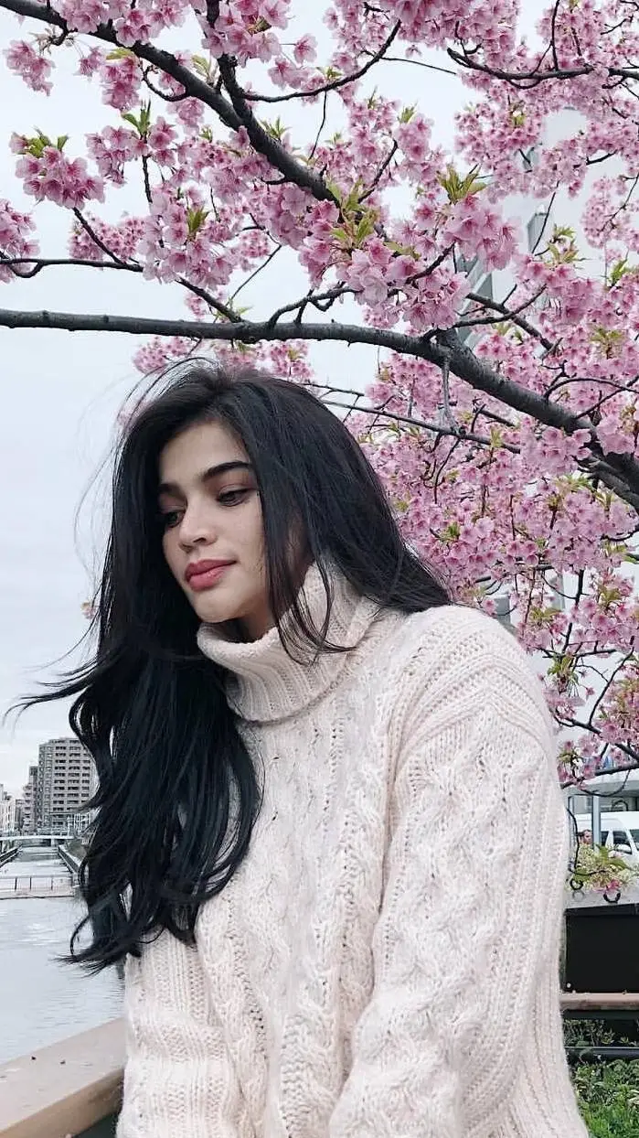 ai character: Anne Curtis background