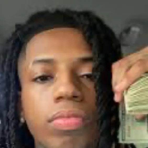 chat with ai character: kj