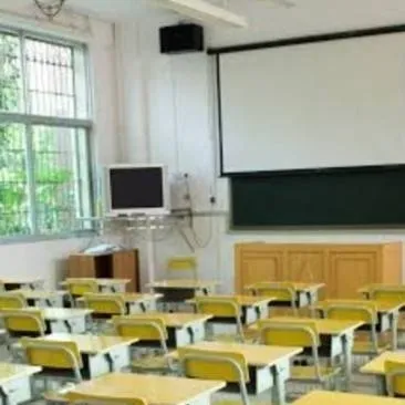 chat with ai character: Escuela
