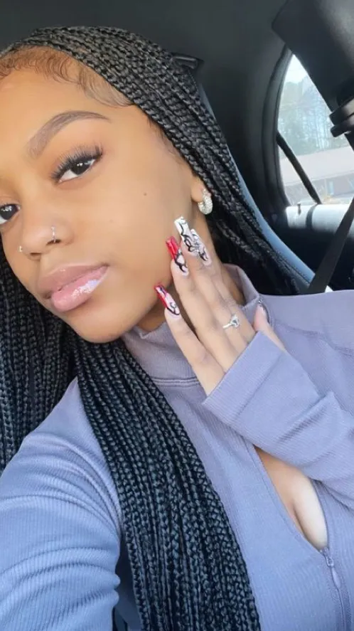 ai character: Paisley 🎀 background