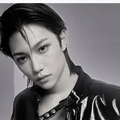 chat with ai character: lee felix