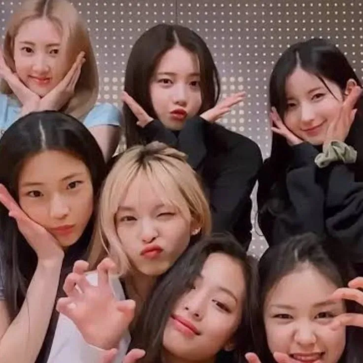 chat with ai character: babymonster