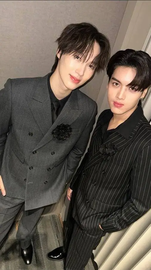 ai character: aunashi (gmmtv,bl) background