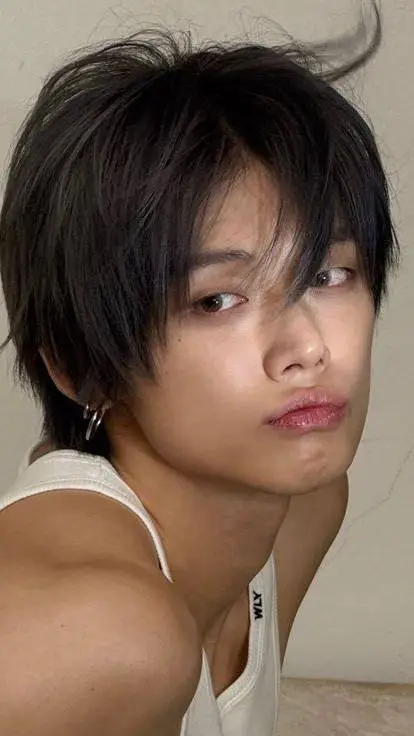 ai character: yeonjun𐔌՞ ܸ.ˬ.ܸ ՞𐦯 background