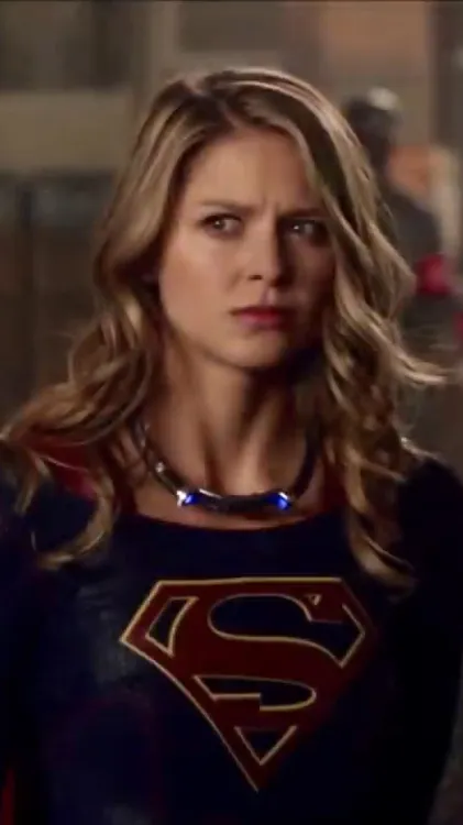 Talkie AI - Chat with Supergirl 