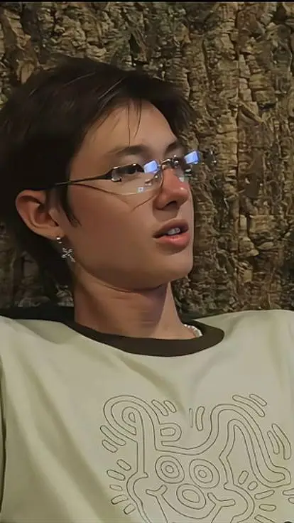 ai character: Martin Edward Lee background