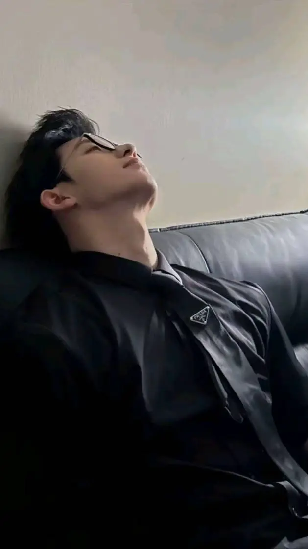 ai character: Arthur background