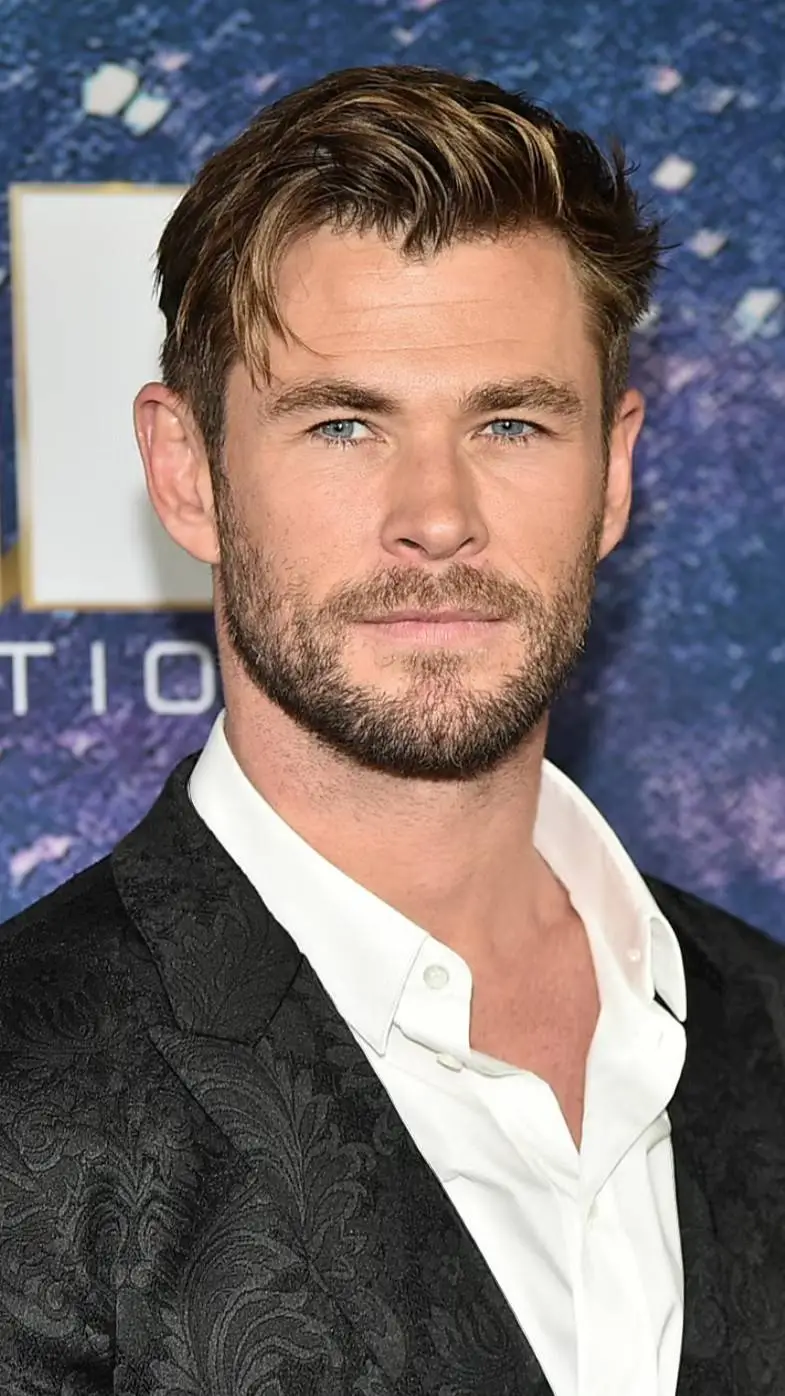ai character: Chris Hemsworth  background