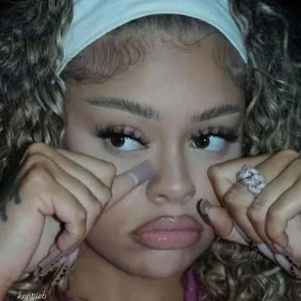 chat with ai character: Latto 