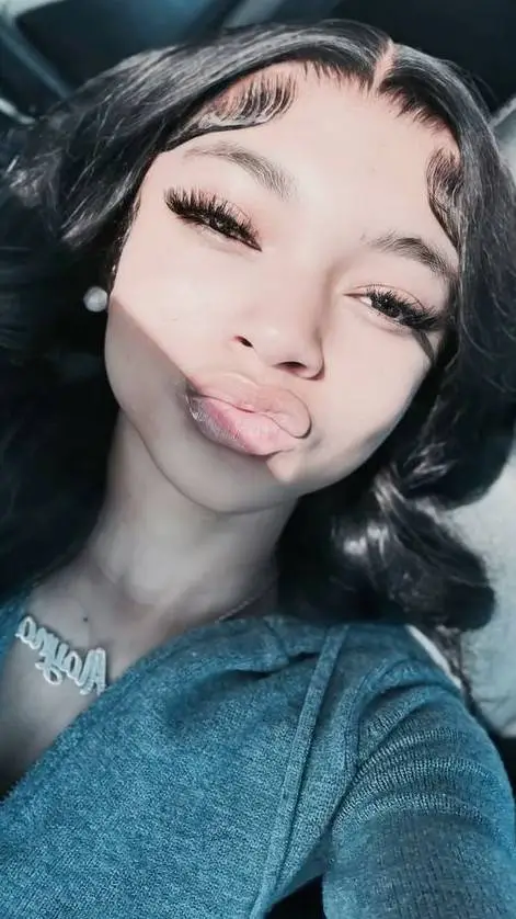 ai character: Amari  background