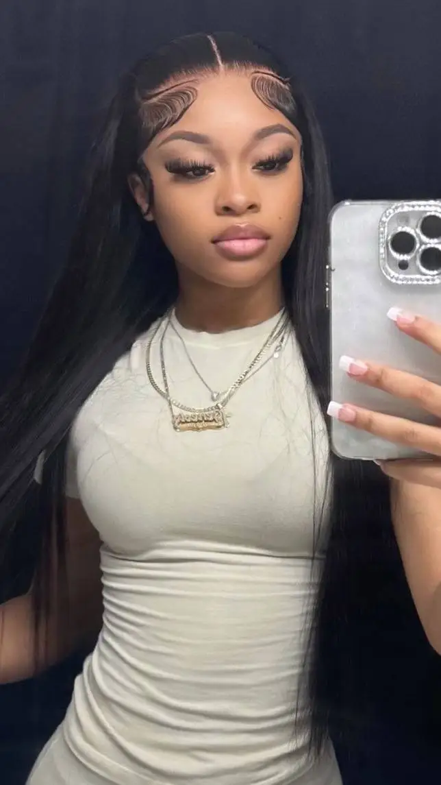 ai character: Clara background