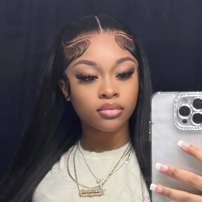 chat with ai character: Clara