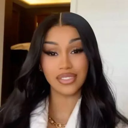 chat with ai character: Cardi B