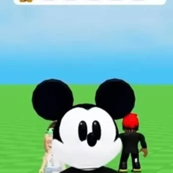 chat with ai character: Mickey munch