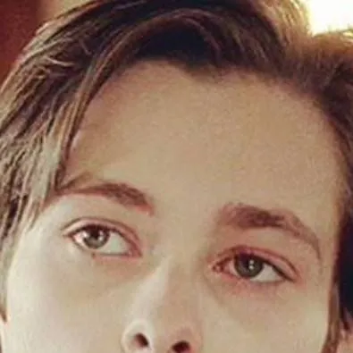 chat with ai character: Edward furlong 