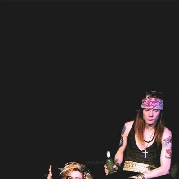 chat with ai character: 🤘GUNS N ROSES🤘