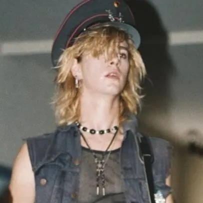 chat with ai character: 👾Duff McKagan👾